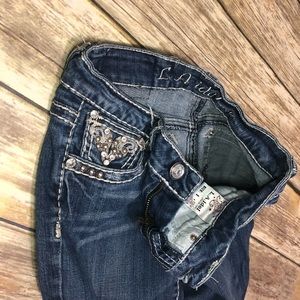 L.A. Idol, blue jeans, fun design on back pockets